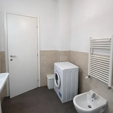 Station Hub - Fiera - Free Parking